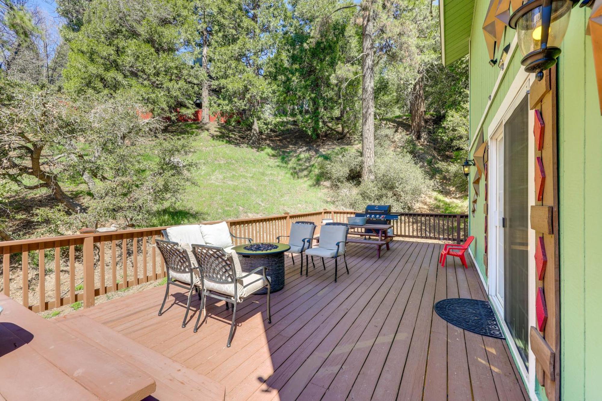 Remodeled Crestline Retreat Walk To Lake Gregory! Εξωτερικό φωτογραφία