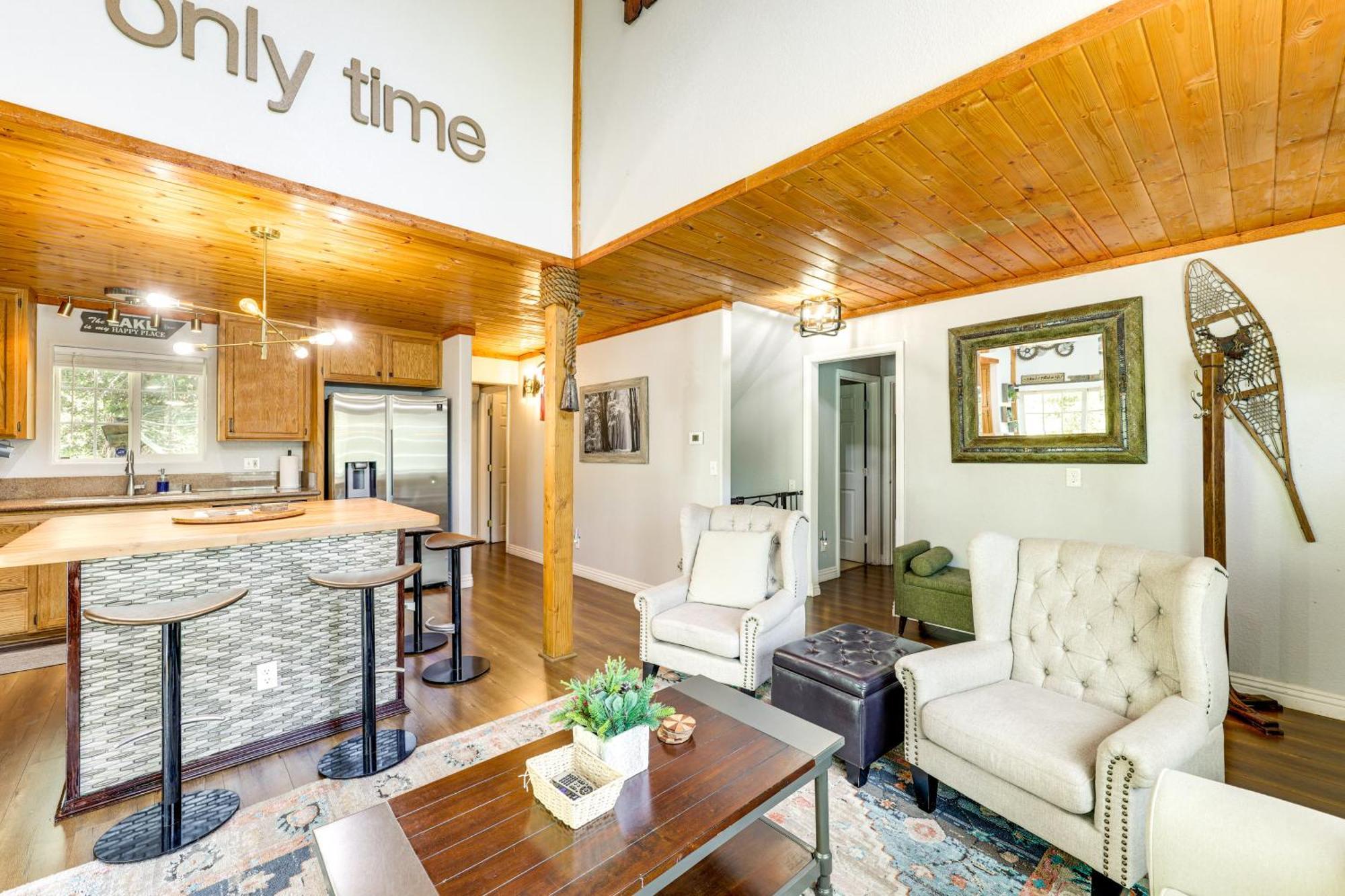 Remodeled Crestline Retreat Walk To Lake Gregory! Εξωτερικό φωτογραφία