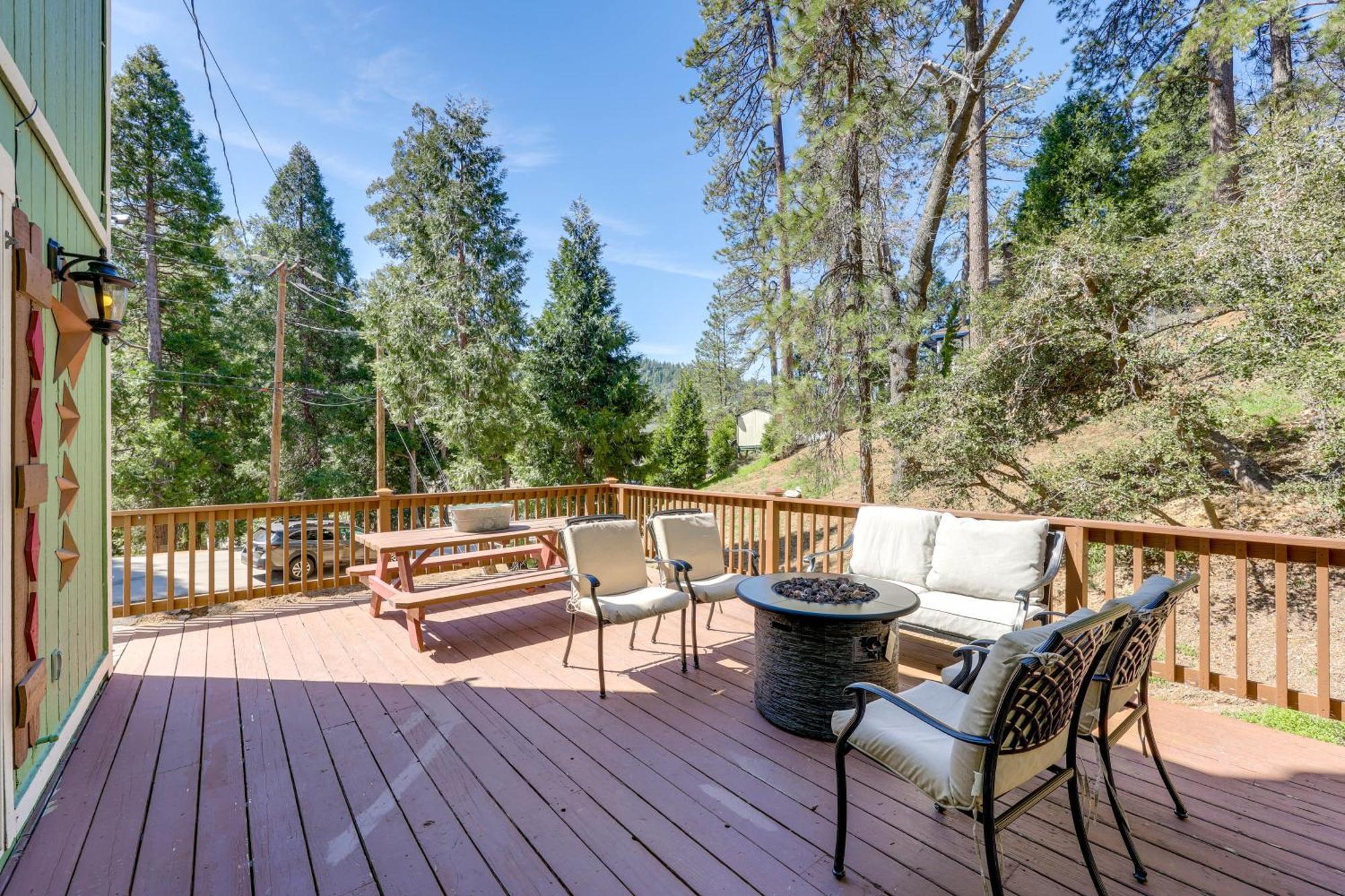 Remodeled Crestline Retreat Walk To Lake Gregory! Εξωτερικό φωτογραφία